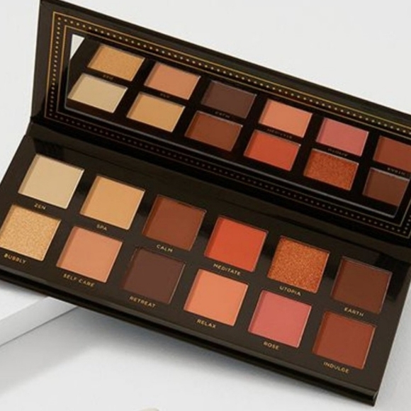 Ace Beaute Serenity Eyeshadow Palette 12-pan Browns and Neutrals NIB - Picture 3 of 5